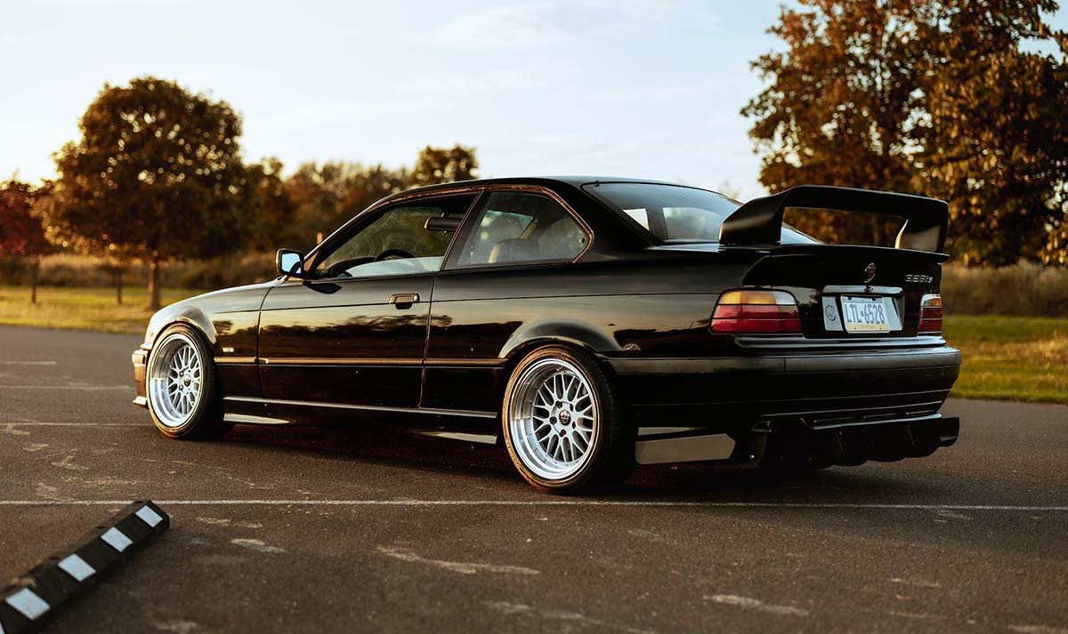 Adjustable Coilovers vs Lowering Springs A Comprehensive Comparison